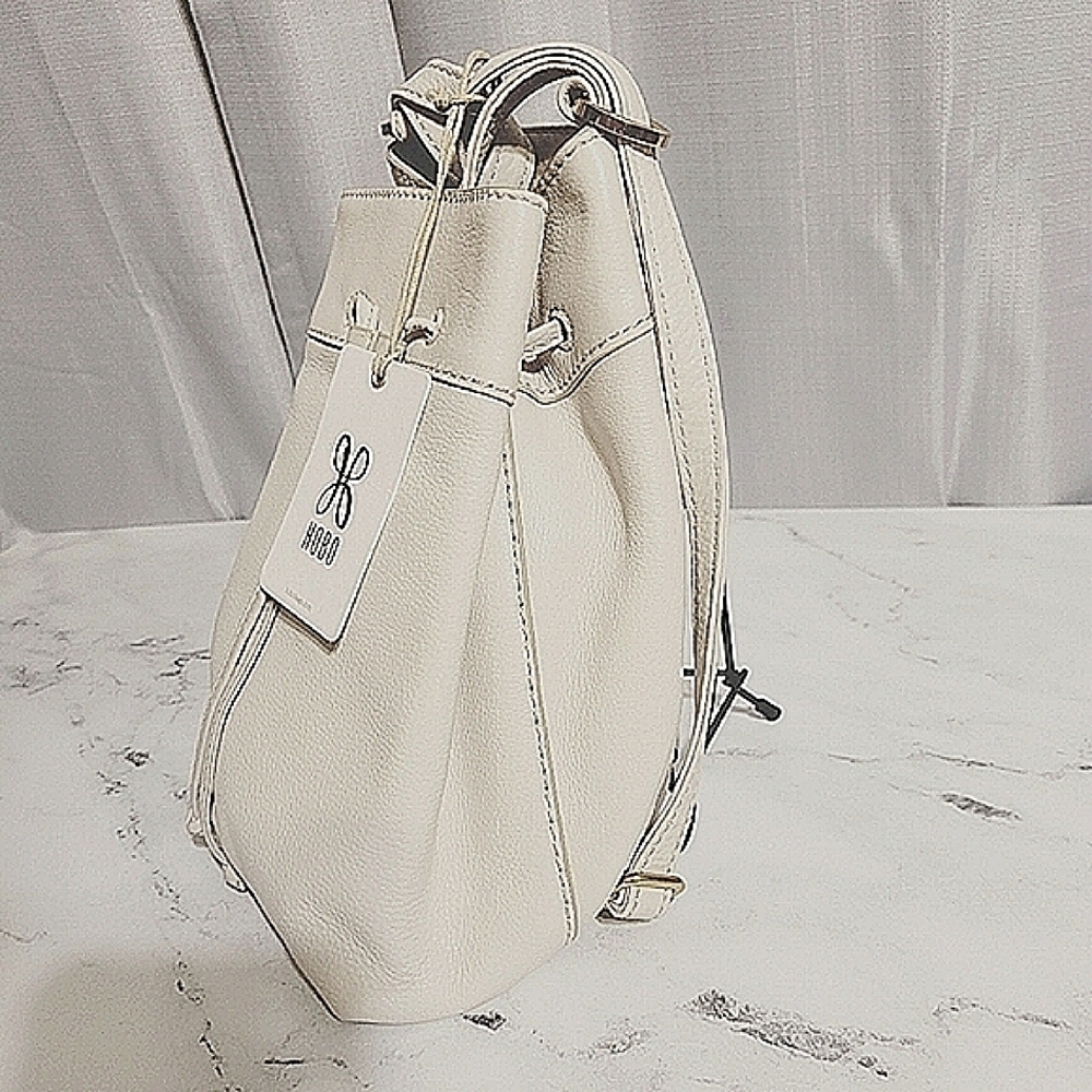 NWT HOBO 'Ramble' Dew Pebbled Leather Convertible Backpack & Shoulder Bag - Picture 7 of 11